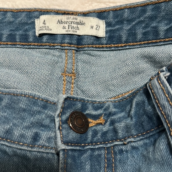 Abercrombie & Fitch Jean shorts - Picture 3 of 4
